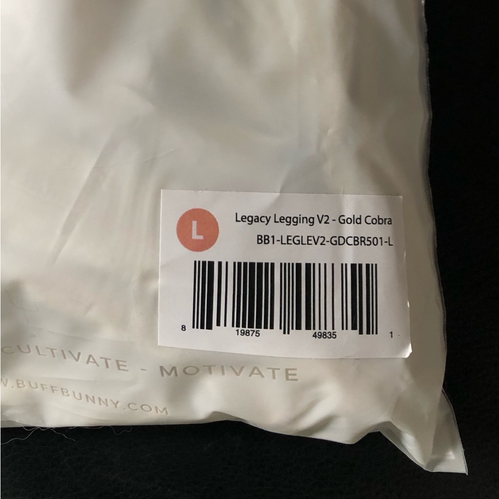 Buffbunny legacy legging V2 gold cobra, only tried on- NWT